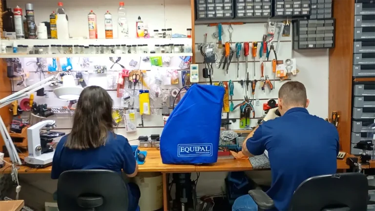 Assistência Técnica Especializada em Microscopia